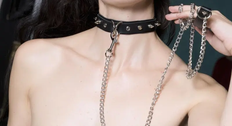 CHOKER SPIKES & LEASH BY FETISH TENTATION
