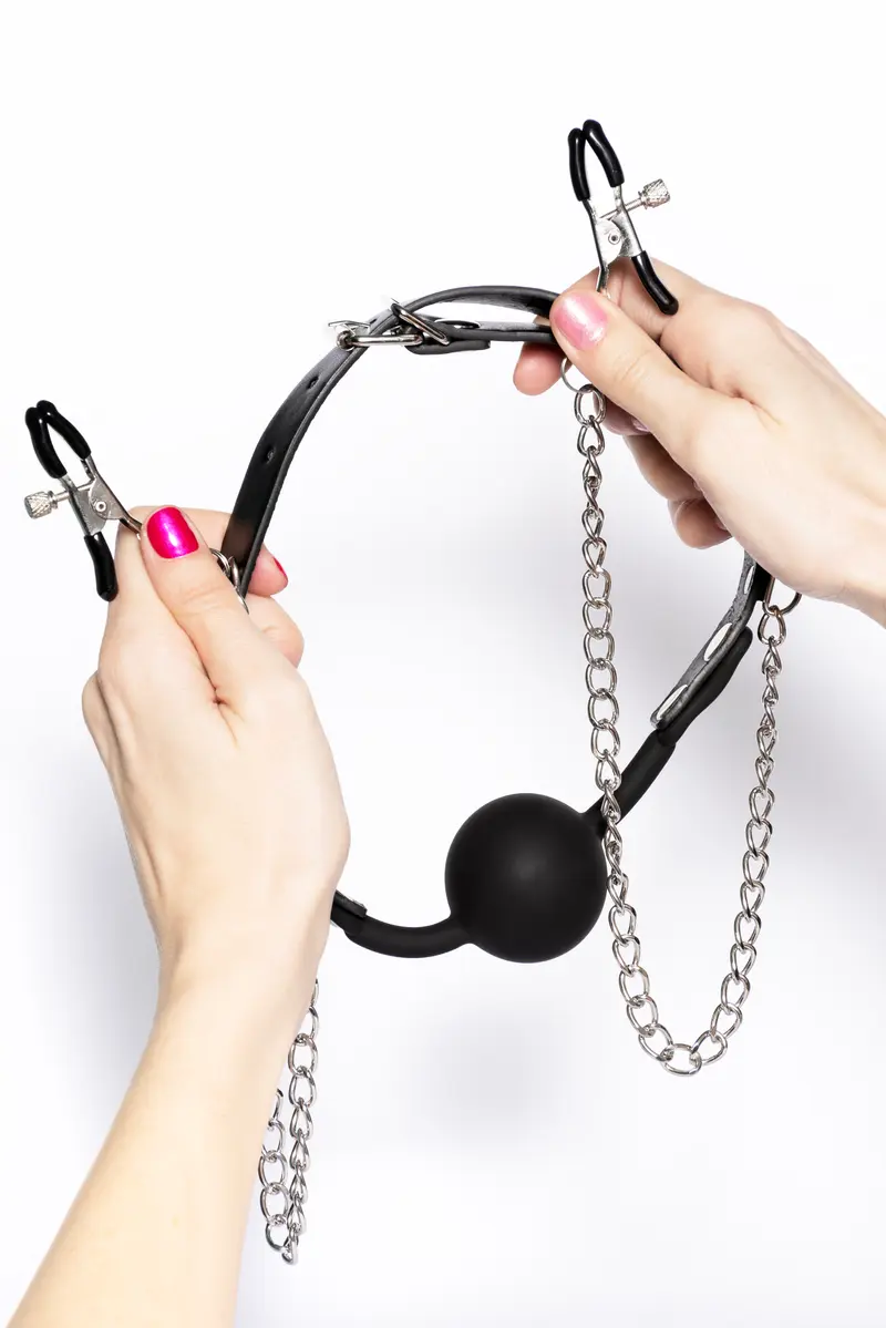 SILICONE GAG BALL + NIPPLE CLAMPS